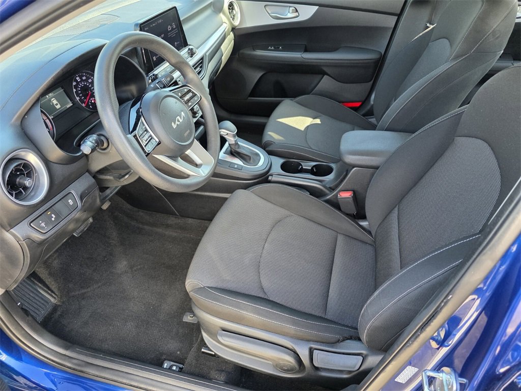 2024 Kia Forte LXS photo 4