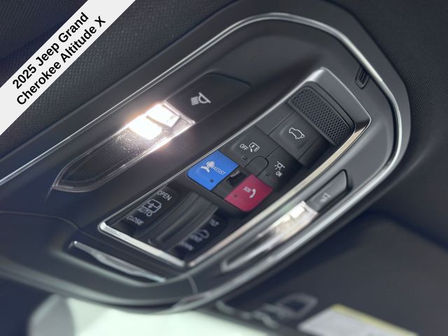 2025 Jeep Grand Cherokee Altitude X photo 24