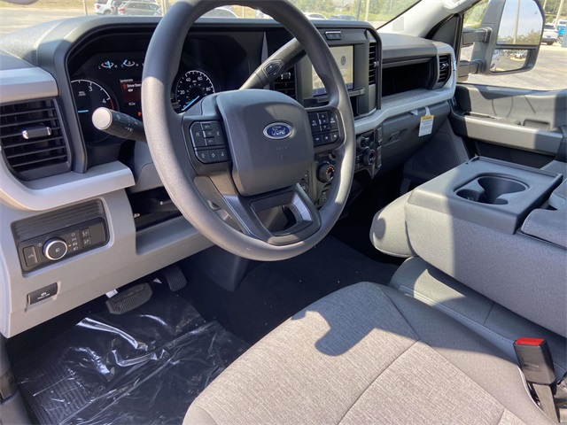 2026 Ford F-350 photo 13