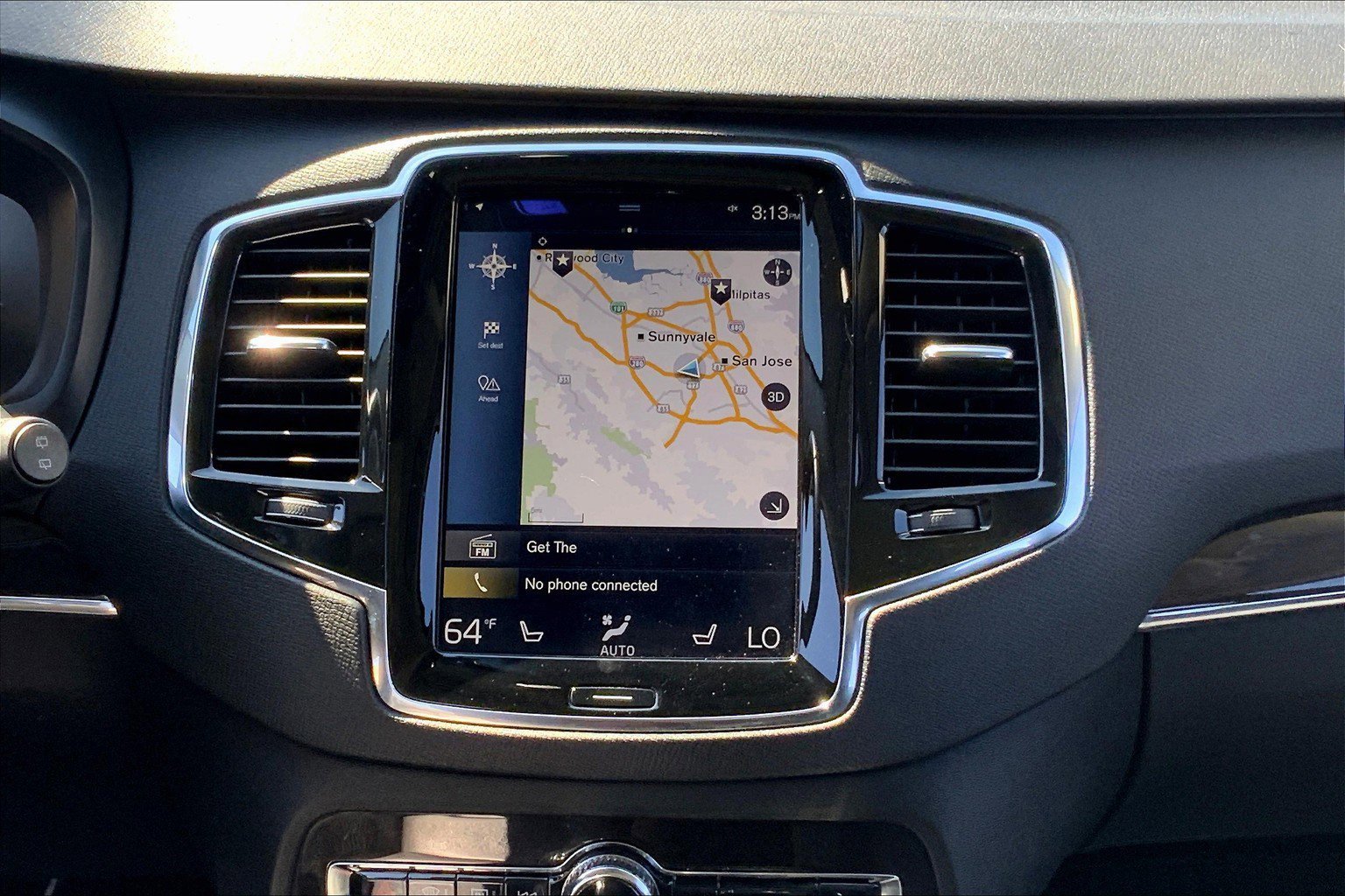 2018 Volvo XC90 Momentum photo 3