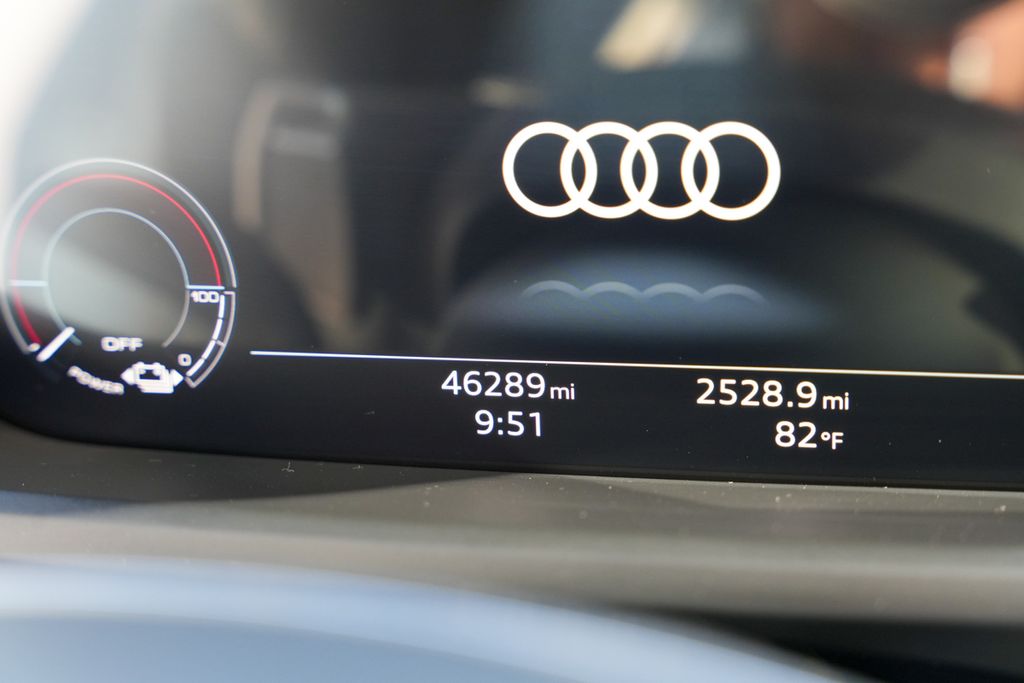 2022 Audi RS e-tron GT Base photo 16