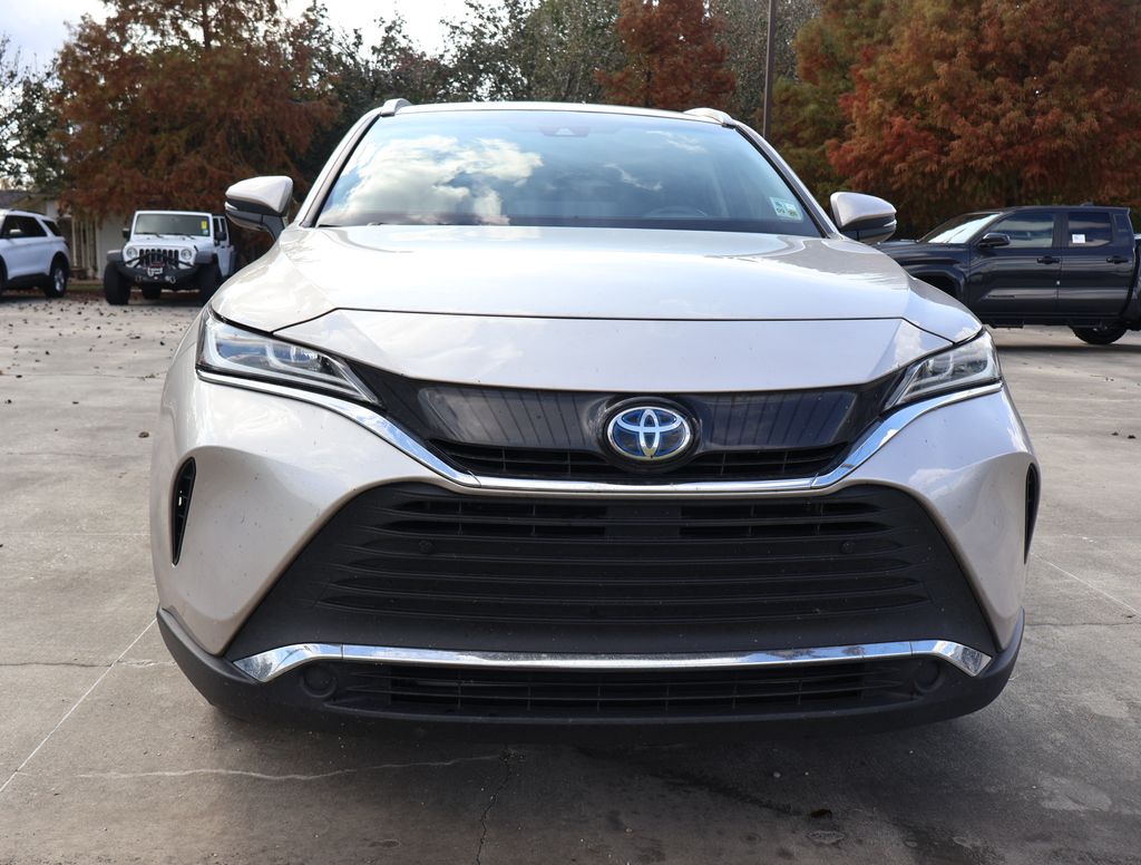 2022 Toyota Venza Limited photo 2