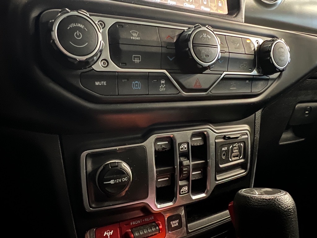 2023 Jeep Wrangler Rubicon 4xe photo 14