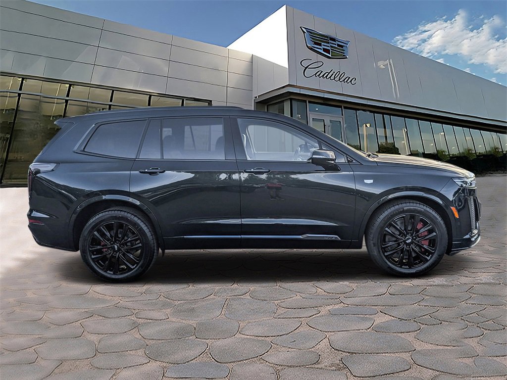 2025 Cadillac XT6 Sport photo 4