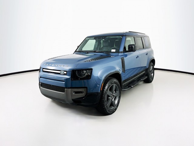 2025 Land Rover Defender 110 X-Dynamic SE