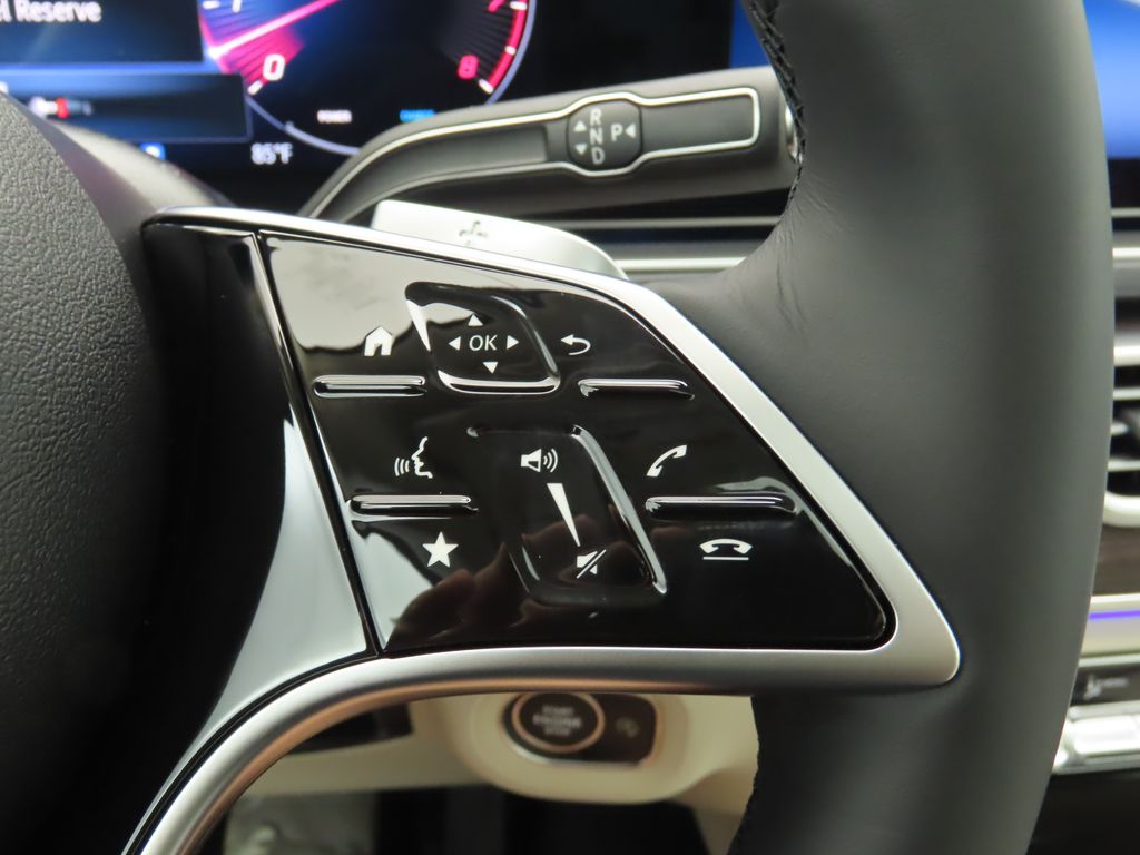 2026 Mercedes Benz GLS 450 4MATIC photo 12