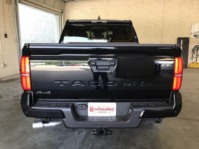 2025 Toyota Tacoma SR5 Double Cab photo 4