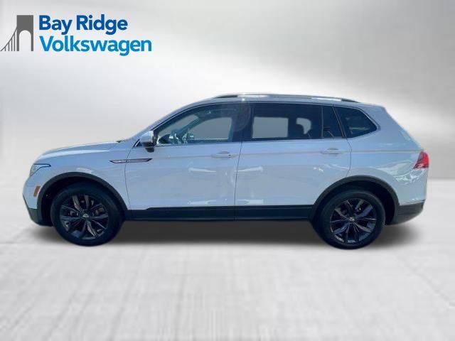 2022 Volkswagen Tiguan SE photo 3