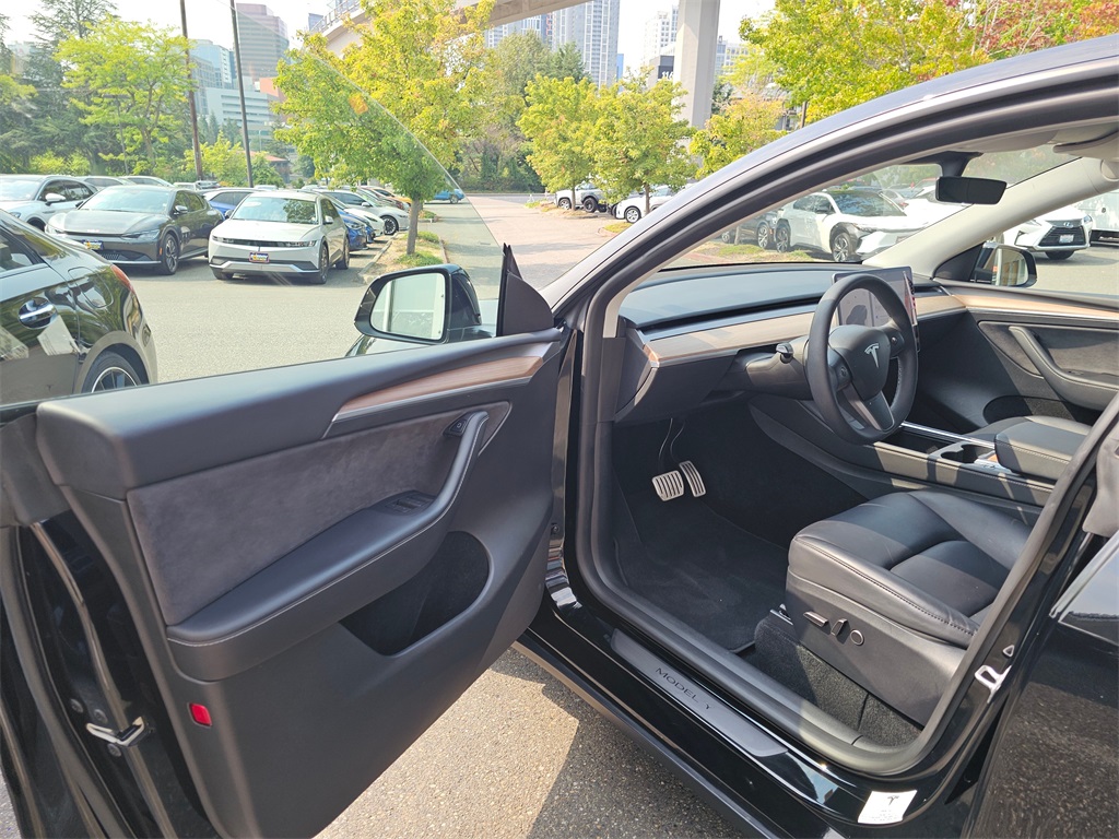 2023 Tesla Model Y Performance photo 20