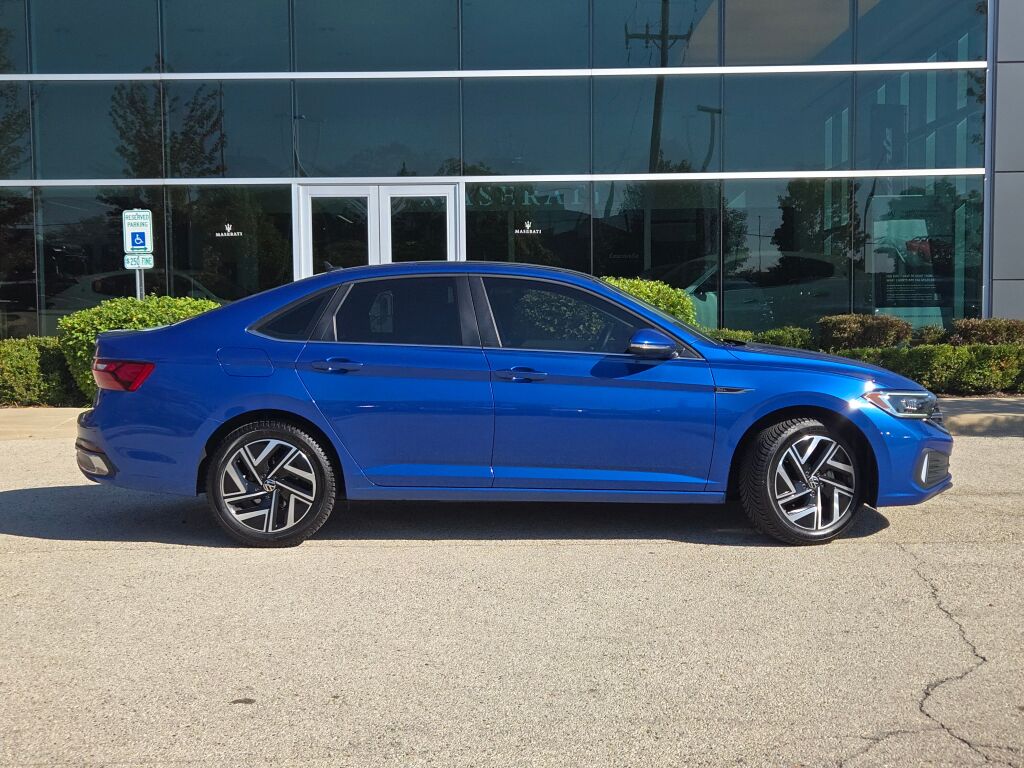 2022 Volkswagen Jetta 1.5T SEL photo 5
