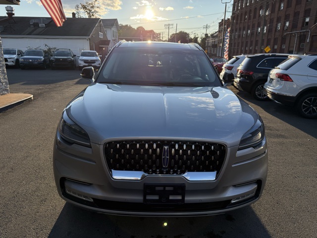 2022 Lincoln Aviator Grand Touring photo 2