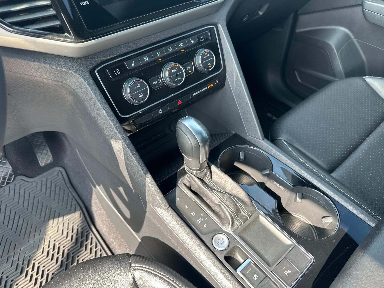 2021 Volkswagen Atlas Cross Sport V6 SEL photo 18