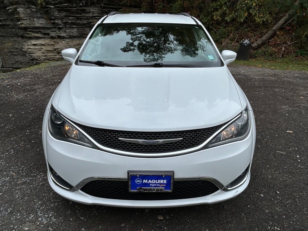 2018 Chrysler Pacifica Touring L photo 9