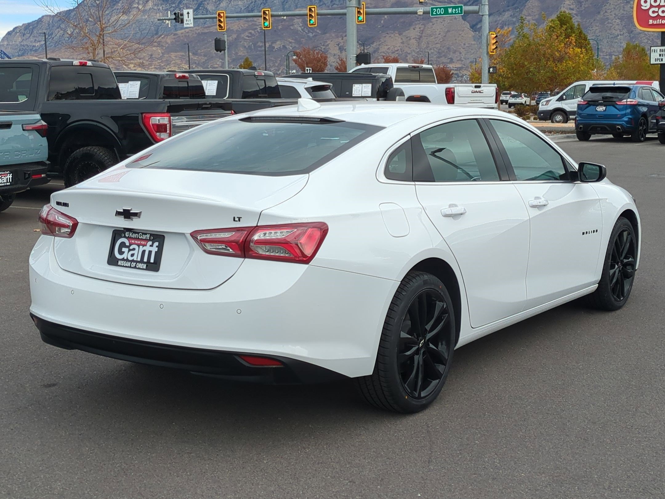 2023 Chevrolet Malibu Premier photo 3