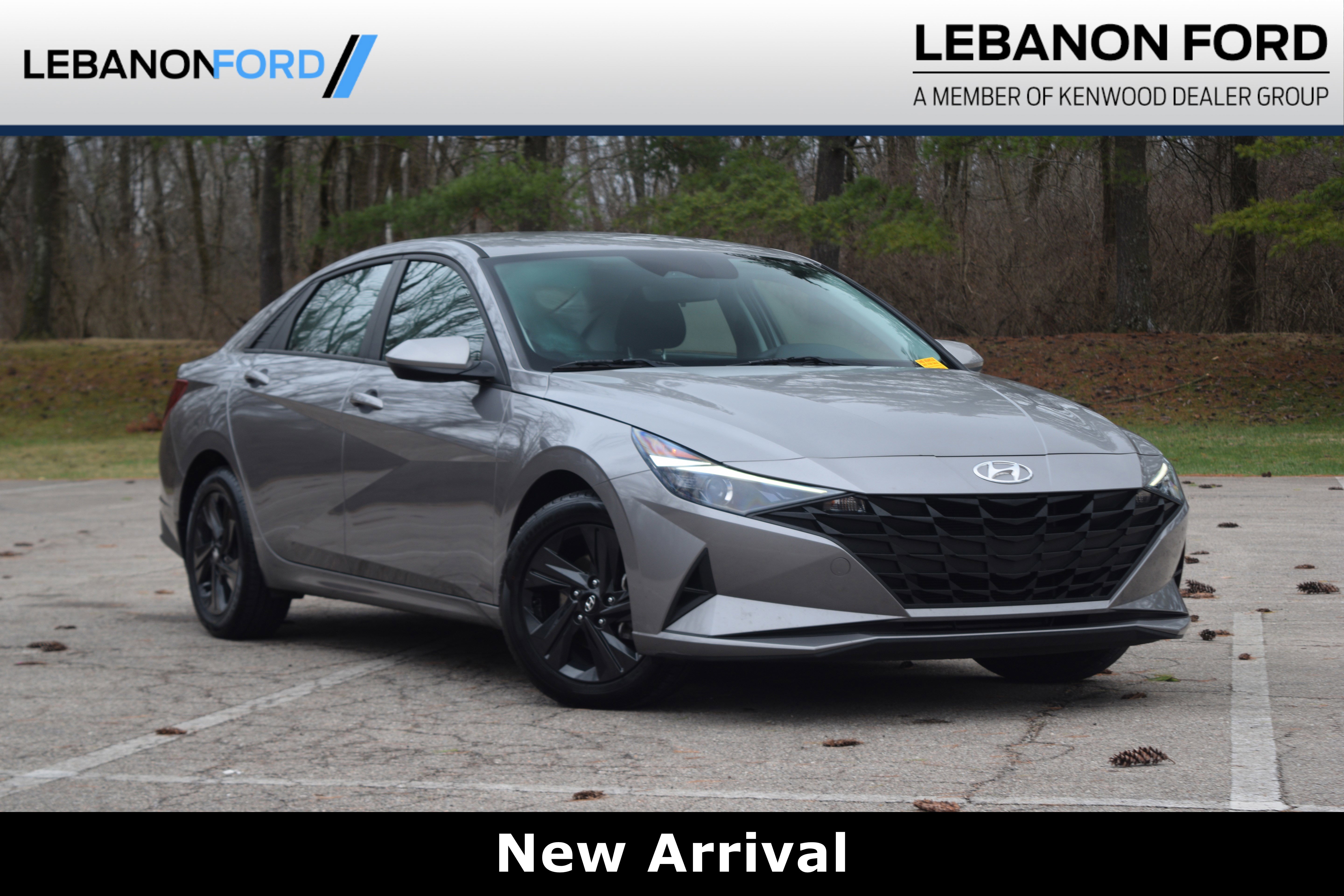 2022 Hyundai Elantra SEL's photo
