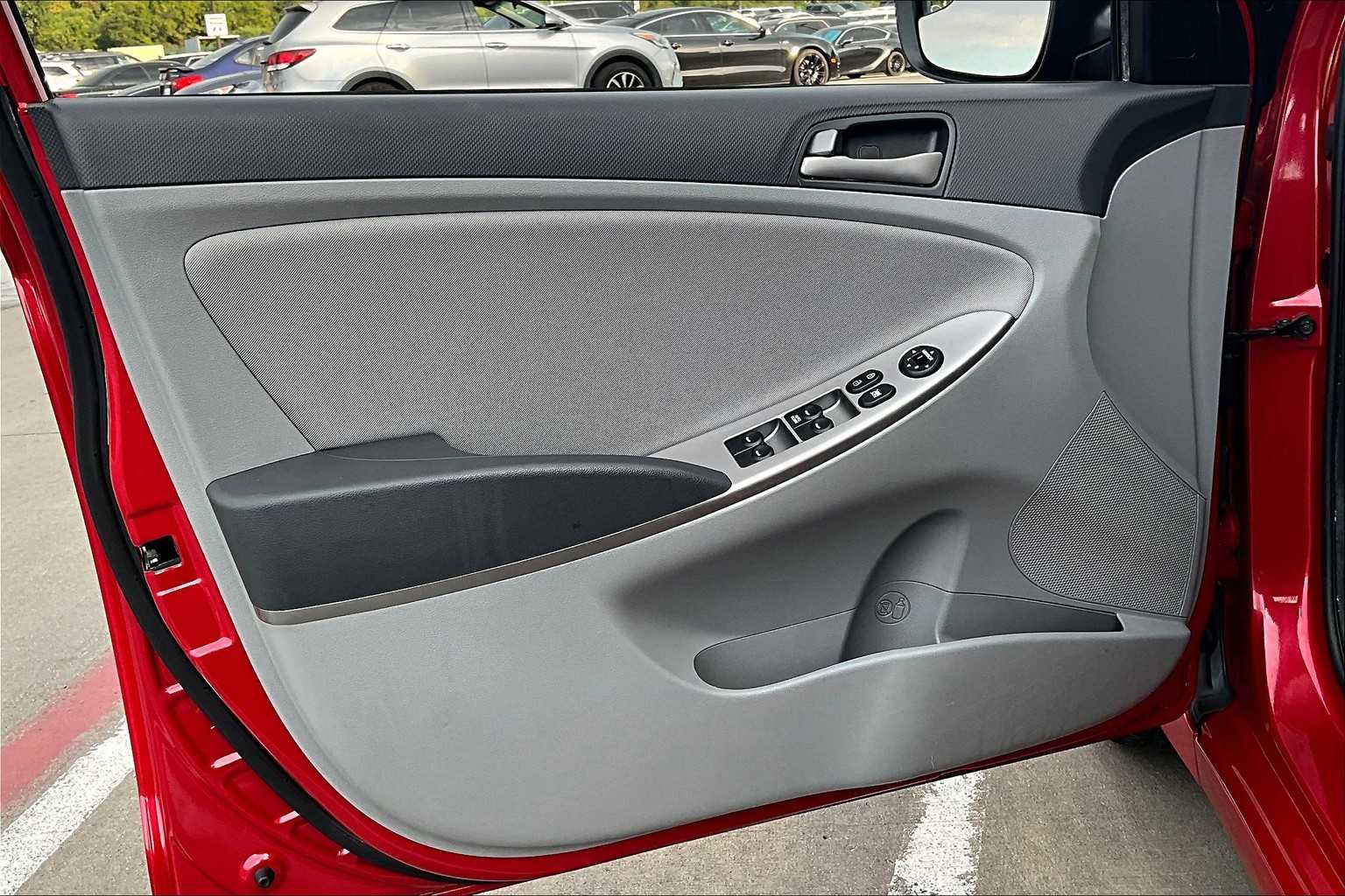 2016 Hyundai Accent SE photo 20