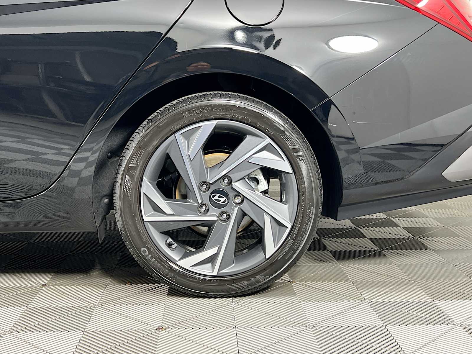 2024 Hyundai Elantra SEL Convenience photo 31