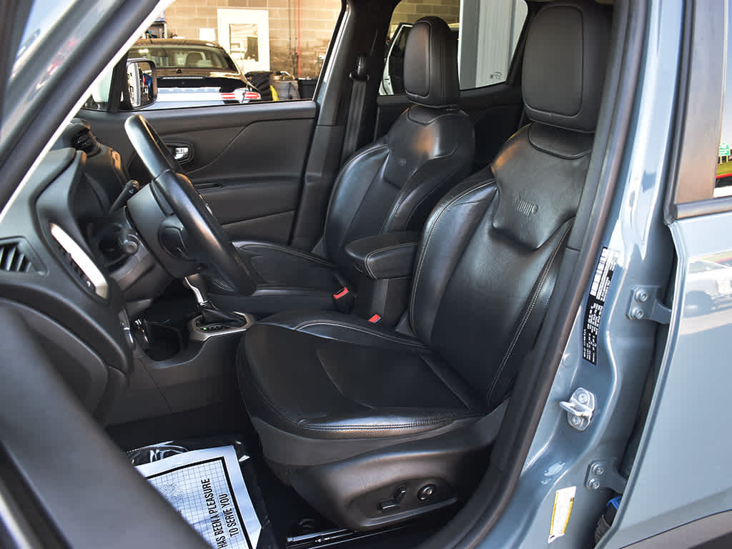2017 Jeep Renegade Limited photo 5