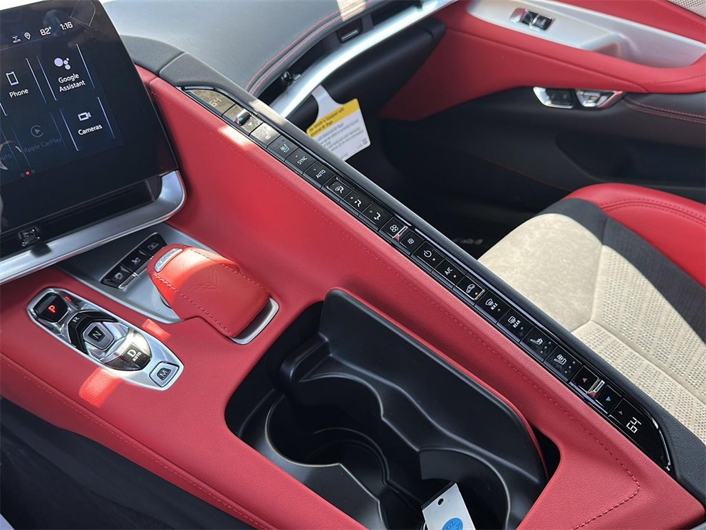 2025 Chevrolet Corvette Stingray 2LT photo 10