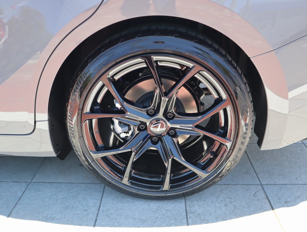 2025 Lexus IS 350 F SPORT photo 10