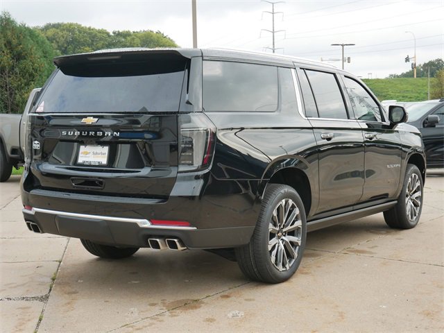 2026 Chevrolet Suburban High Country photo 7