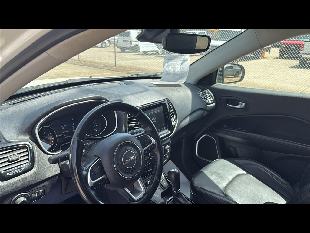 2021 Jeep Compass Limited photo 9