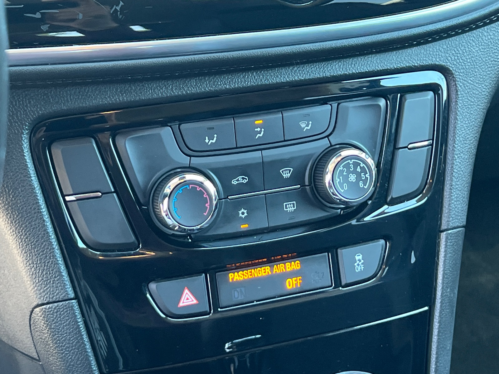 2022 Buick Encore Preferred photo 27
