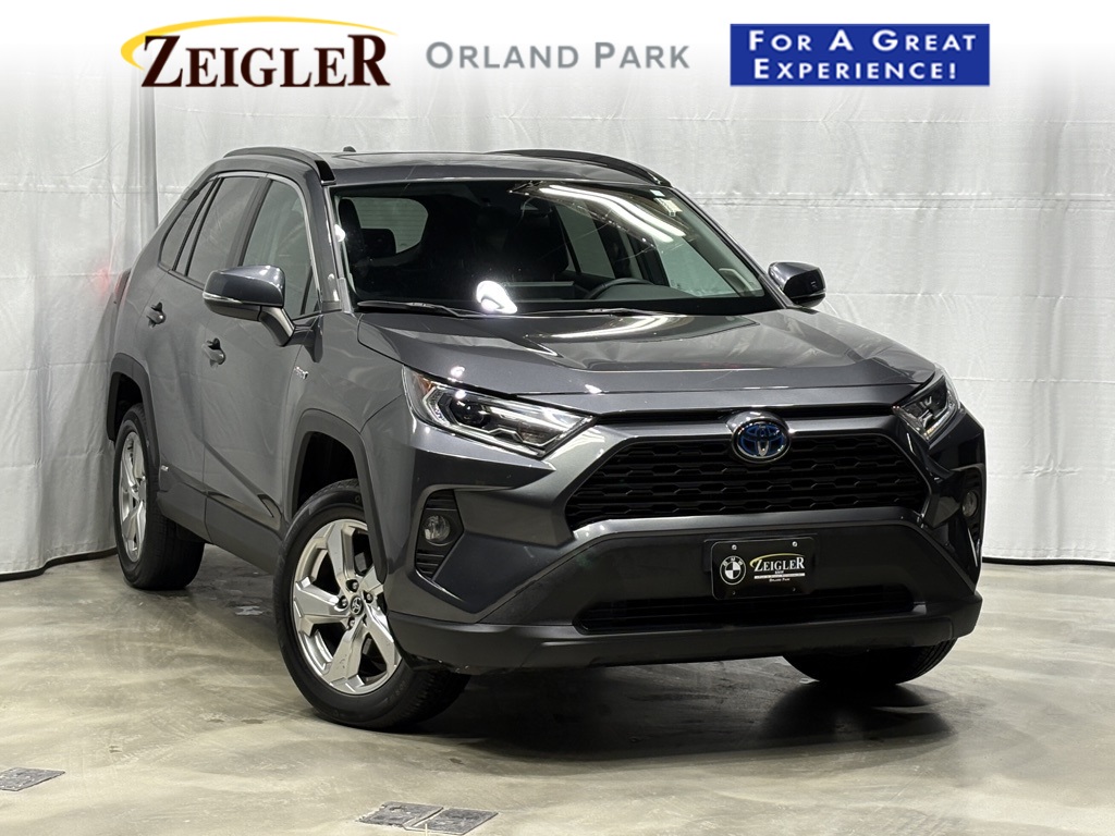 2021 Toyota RAV4 XLE Premium's photo