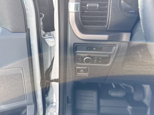 2025 Ford F-150 XL photo 17
