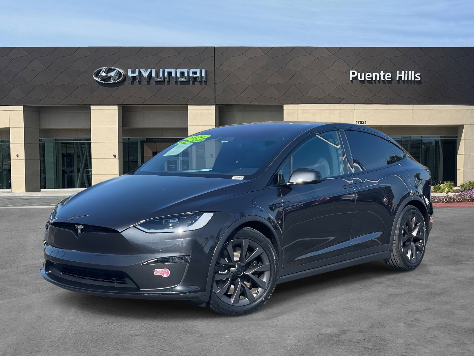 2024 Tesla Model X Long Range's photo