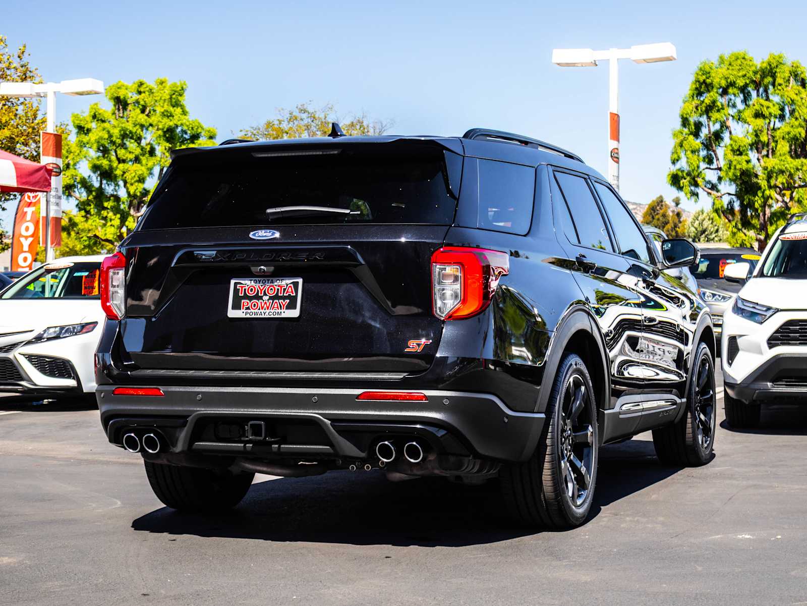 2020 Ford Explorer ST photo 11