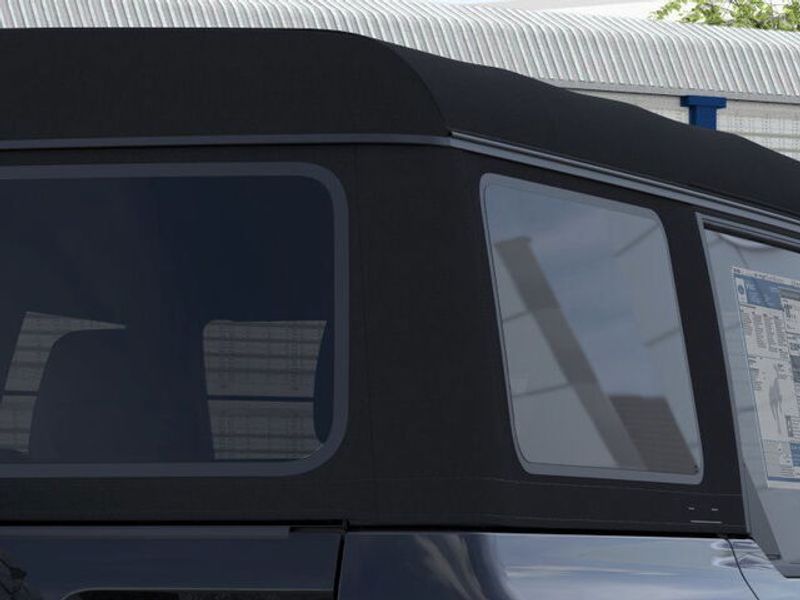 2025 Ford Bronco Base photo 24