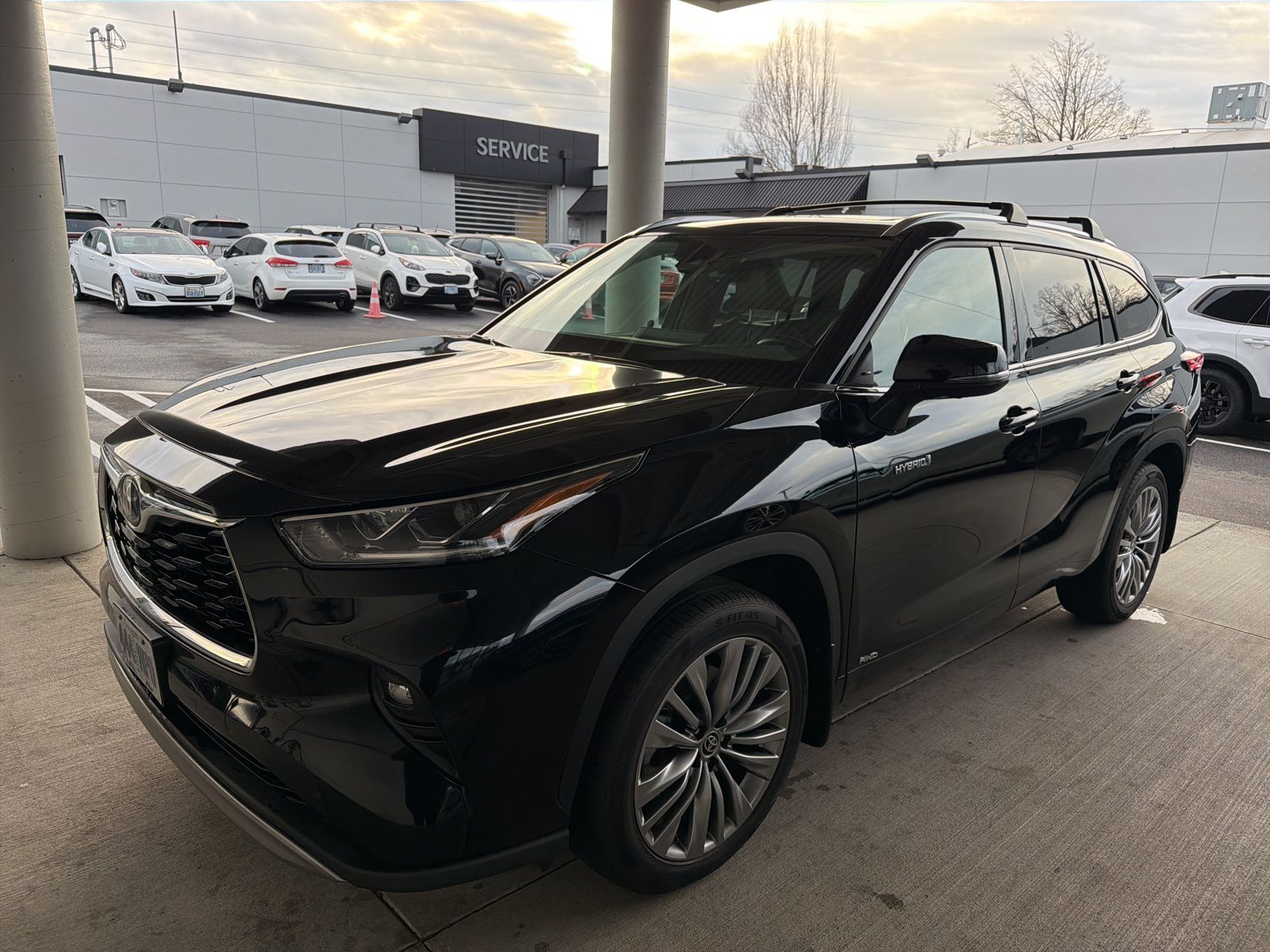 2021 Toyota Highlander Platinum's photo