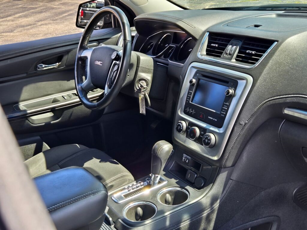 2015 Gmc Acadia SLE photo 4