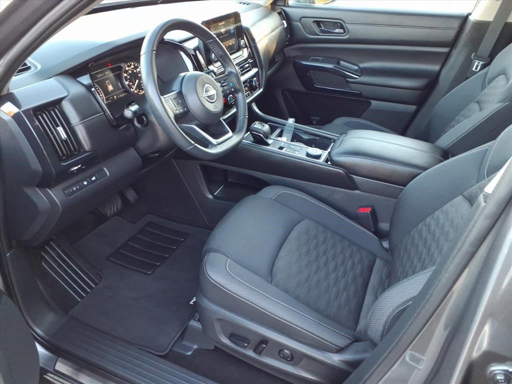 Image of Pre-Owned 2024 Nissan Pathfinder SV