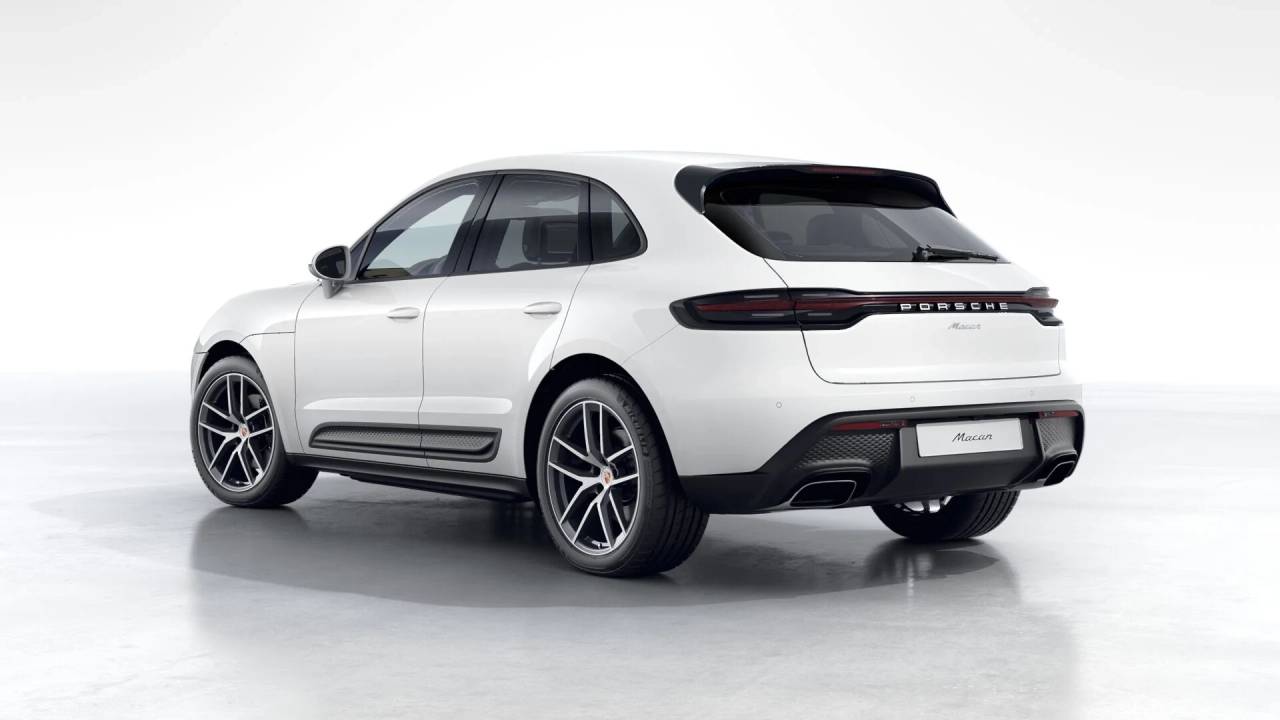 2026 Porsche Macan T photo 3