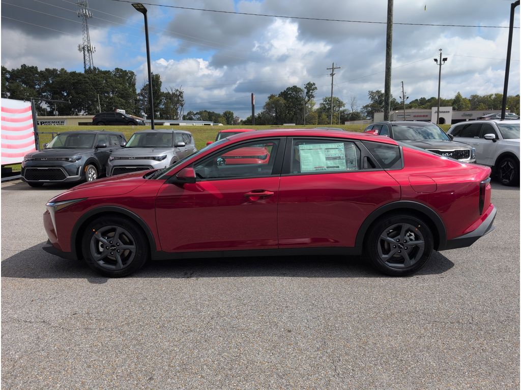 2025 Kia K4 LXS photo 2