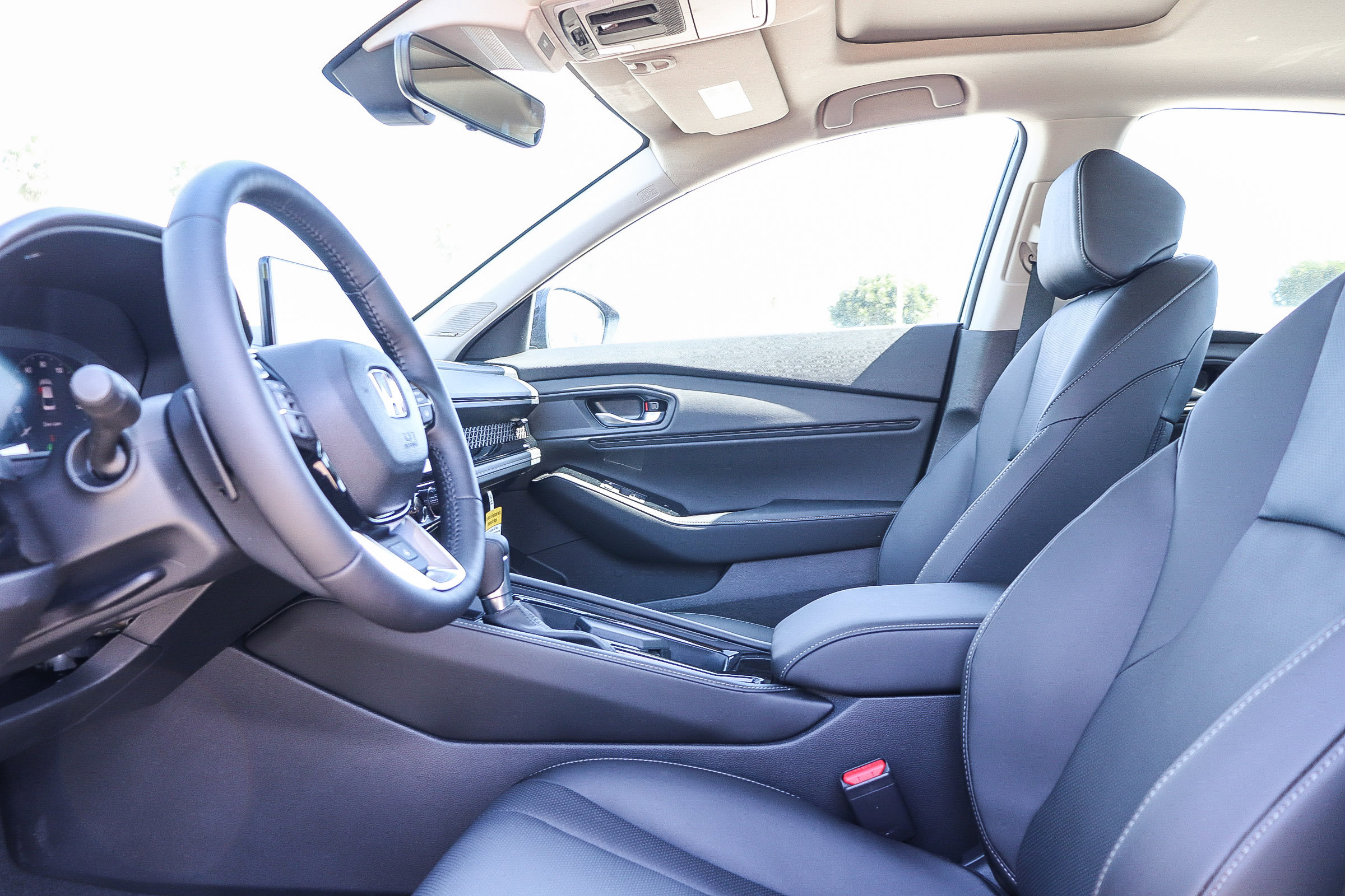 2025 Honda Accord Hybrid Touring photo 13