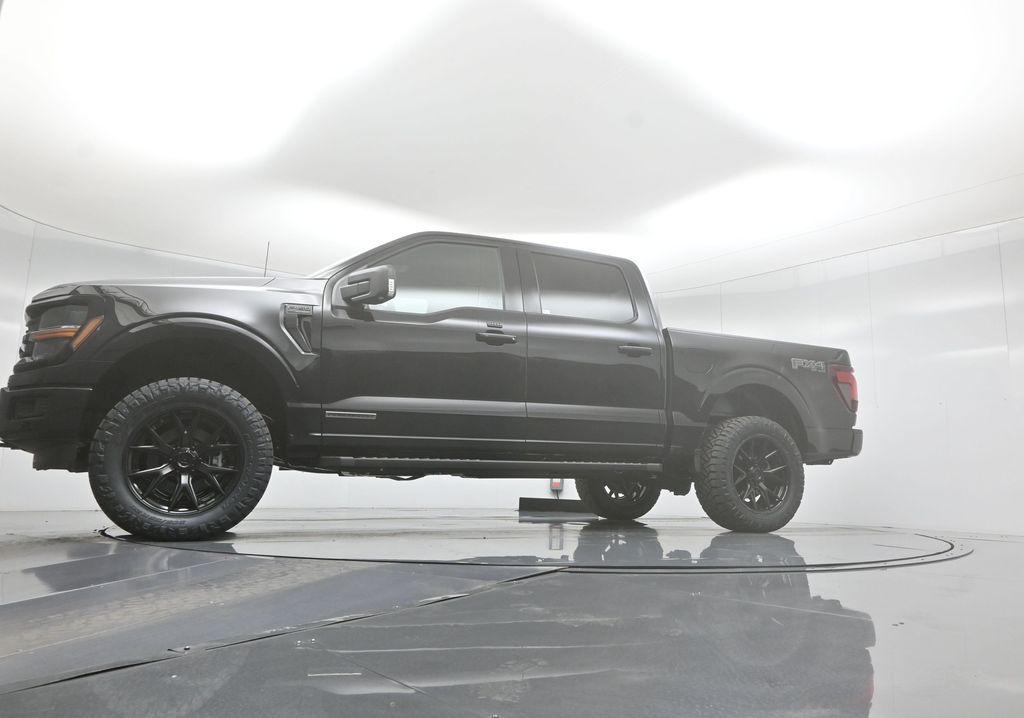 2025 Ford F-150 XLT photo 4