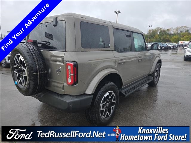 2025 Ford Bronco Outer Banks photo 4