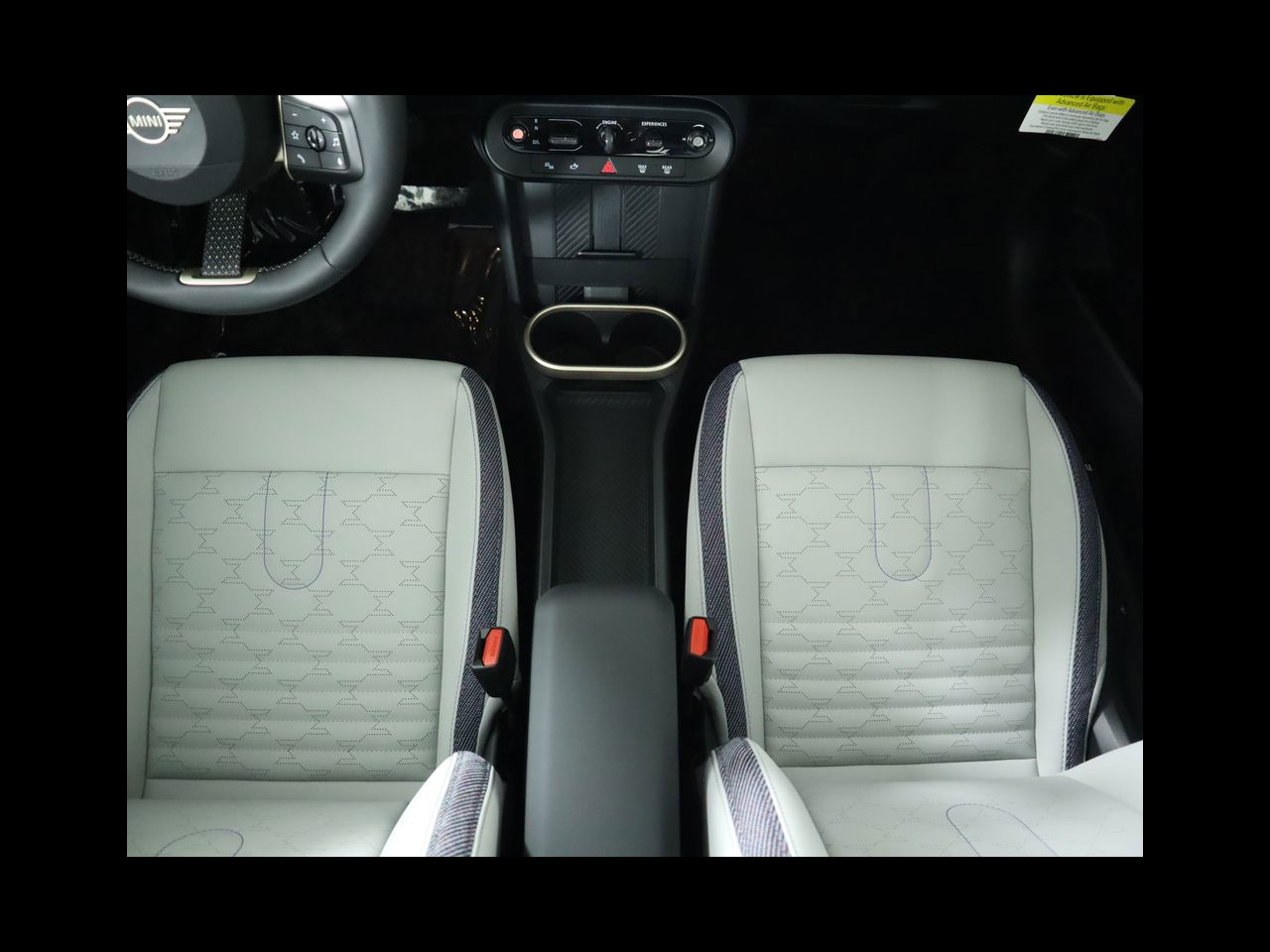 2025 Mini Cooper 2 Door Hardtop Signature photo 18