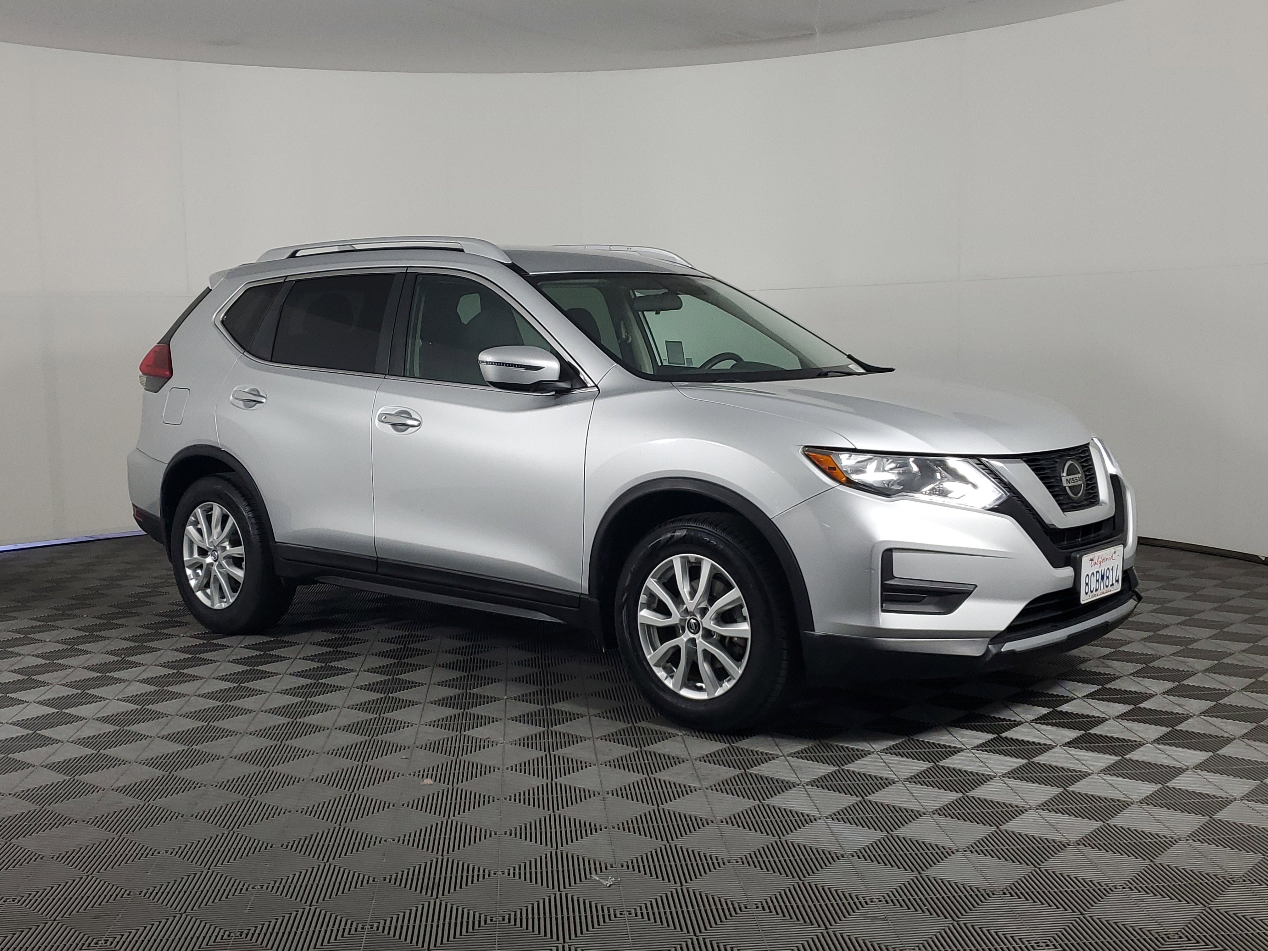 Used 2018 Nissan Rogue SV with VIN 5N1AT2MT8JC705149 for sale in Monrovia, CA