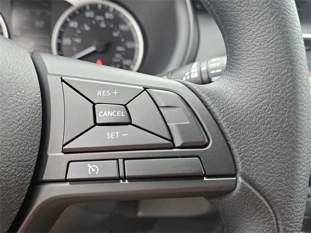 2025 Nissan Kicks Play S photo 21