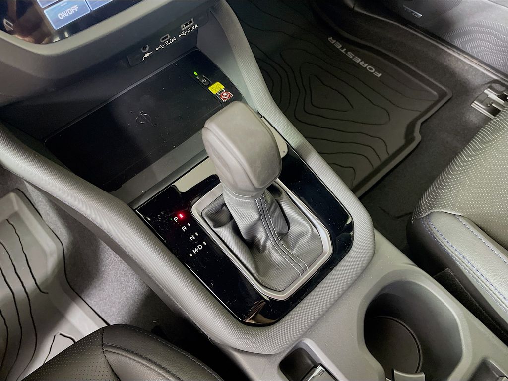 2025 Subaru Forester Limited photo 16