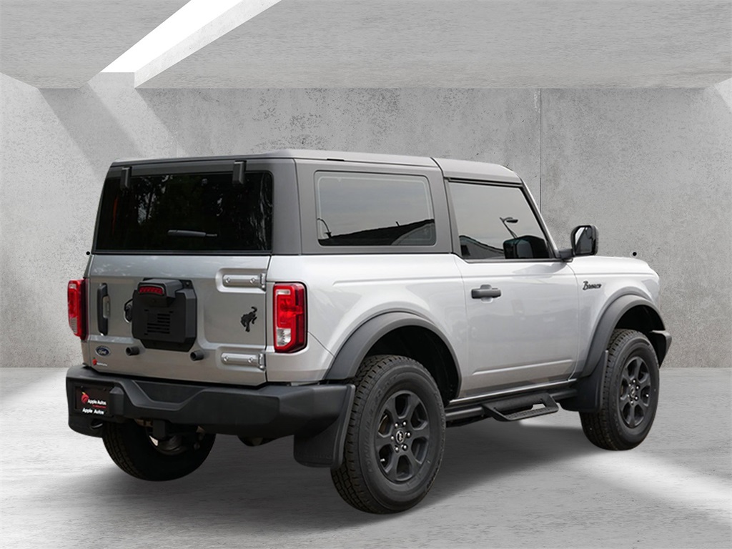 2023 Ford Bronco Base photo 3