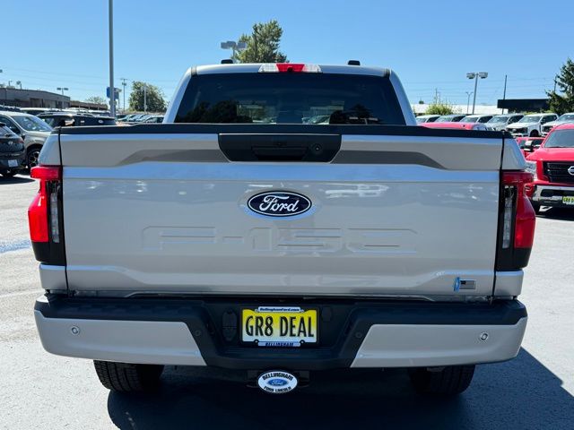 2025 Ford F-150 Lightning XLT photo 4