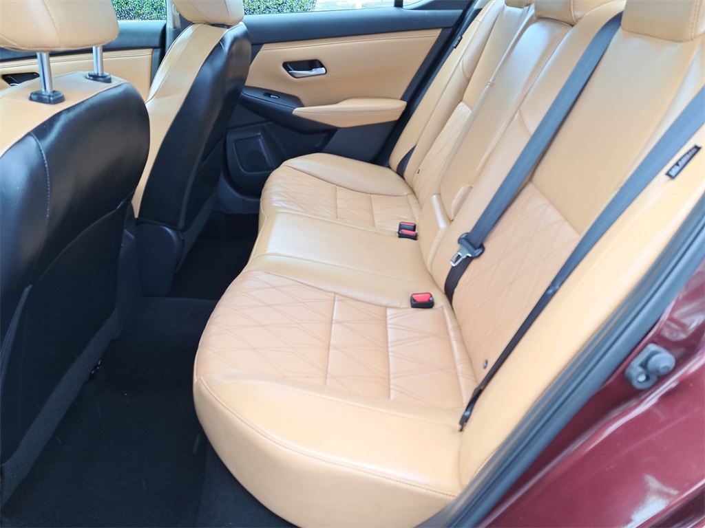 2023 Nissan Sentra SV photo 10