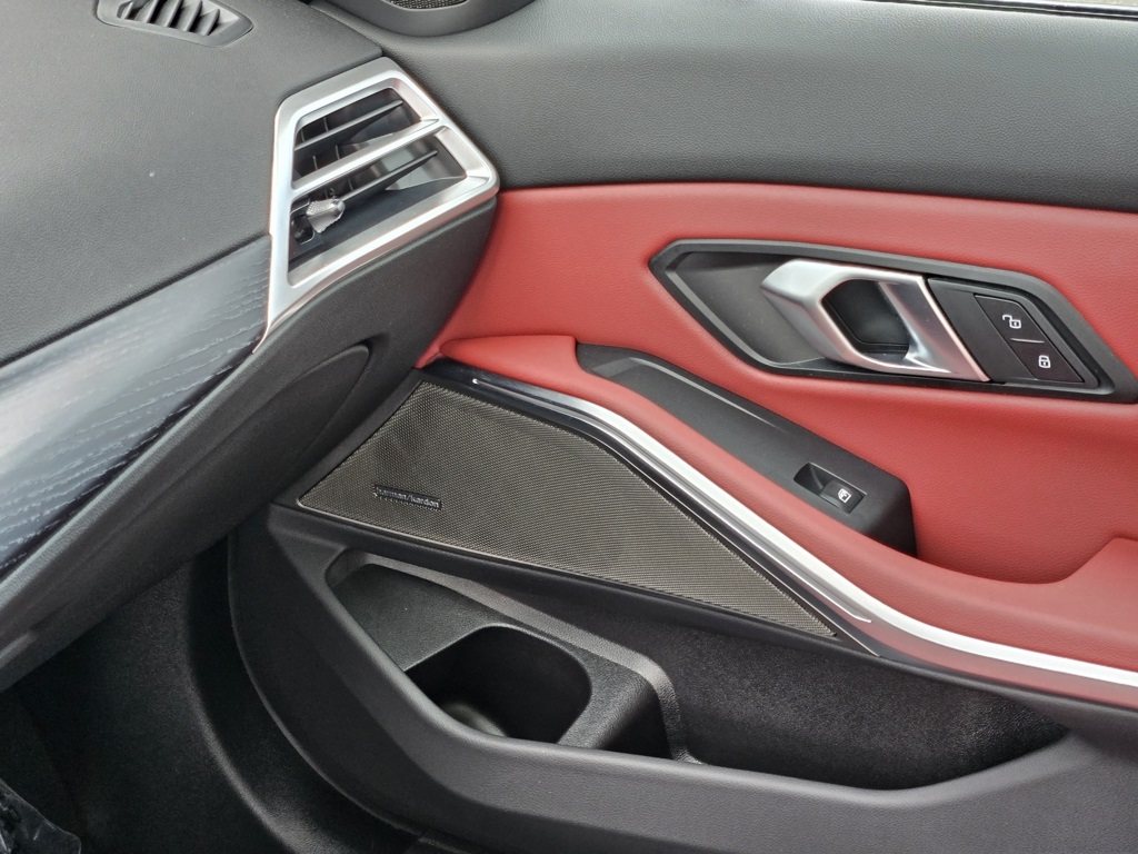 2025 Bmw 330i xDrive photo 31