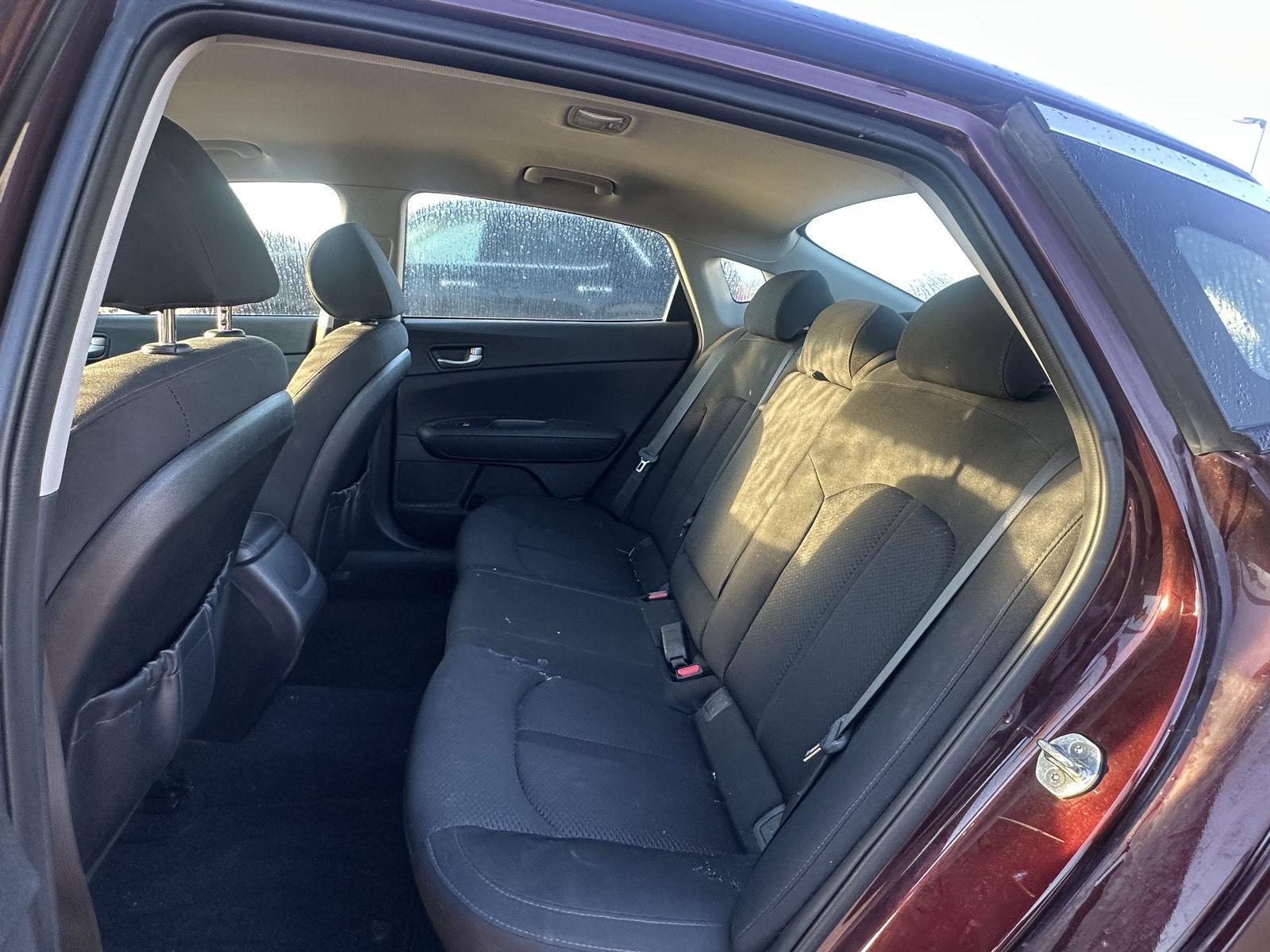 2017 Kia Optima LX photo 6