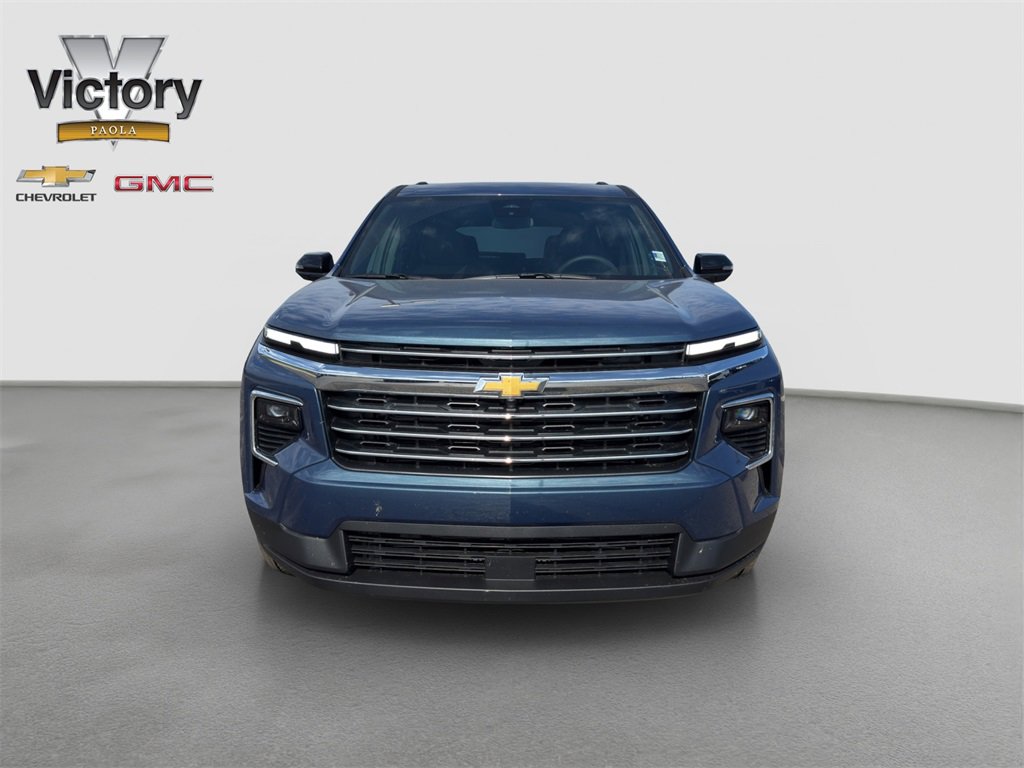 2026 Chevrolet Traverse photo 2